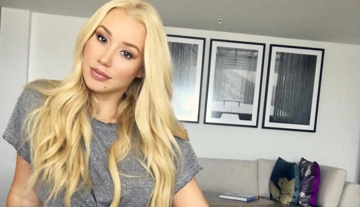 Terdapat foto yang beredar menunjukkan Iggy yang keluar bersama dengan Nick dari sebuah restoran Minggu kemarin. (instagram/thenewclassic)