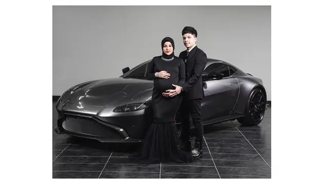 8 Potret Aurel Hermansyah dan Atta Halilintar saat Maternity Shoot, Tampil Memesona