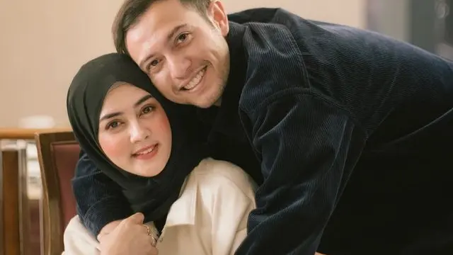 6 Artis yang Ijab Kabul Tidak Pakai Bahasa Indonesia, Lancar Satu Tarikan Nafas