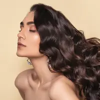 Elseve Hyaluron Moisture, Produk haircare dari L’Oreal Paris yang mampu menutrisi dari akar hingga ujung rambut. (unsplash.com/Ali Pazani)