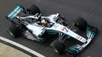 Penampakan mobil baru Mercedes, W08 Hybrid, untuk F1 2017. (motorsport).