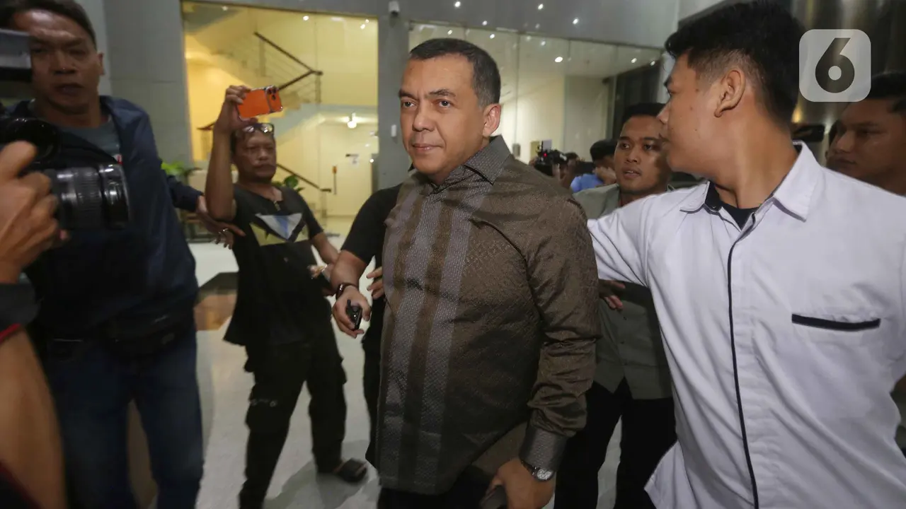 Jelang Tengah Malam, Wamen Imipas Silmy Karim Serahkan Diri ke KPK