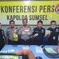 Polda Sumsel menunjukkan barang bukti narkoba yang diamankan dari tangan bandar narkoba Darmizon (Liputan6.com / Nefri Inge)