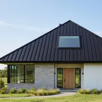 Rumah dengan desain atap limasan modern yang ideal untuk hunian di kota (Sumber: Gemini AI)