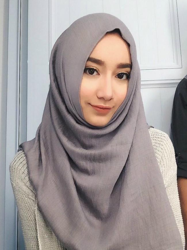 Begini Wajah Anak Yang Dahulu Disembunyikan Cindy Fatikasari News Entertainment Fimela Com