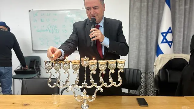 Menteri Luar Negeri Israel, Israel Katz menegaskan Tel Aviv tidak akan melakukan gencatan senjata di Jalur Gaza meski Dewan Keamanan Perserikatan Bangsa-Bangsa (DK PBB) menetapkan sebuah resolusi untuk hal itu.
