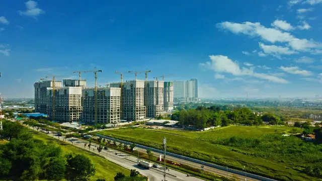Pembangunan Meikarta terus berlangsung.