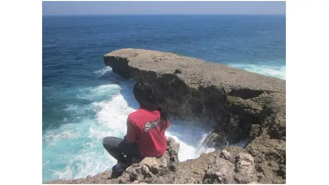 Pantai Watu Lepek