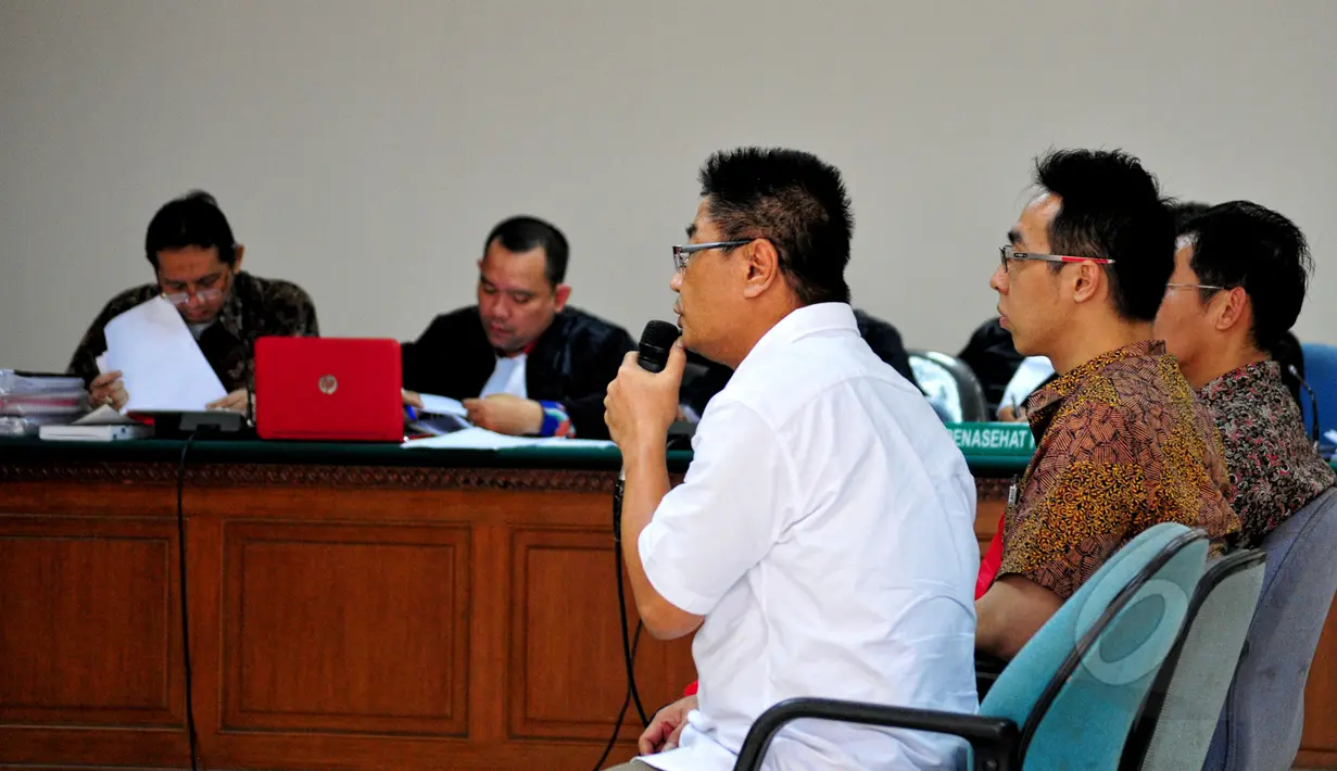 Sejumlah saksi dari pihak JPU memberikan kesaksian dalam sidang lanjutan kasus korupsi bus transjakarta yang menjerat mantan kepala Dinas Perhubungan DKI Jakarta, Udar Pristono,di Pengadilan Tipikor, Jakarta, Rabu (20/5). (Liputan6.com/Yoppy Renato) 