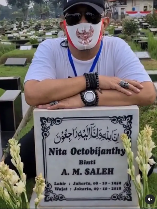 [Fimela] Indro Warkop