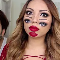 Coba kamu lihat riasan berikut ini. Dijamin takut tidur sendirian.