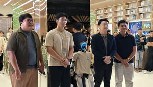 Ada Robot AI Bisa Kung Fu di Oppo Flagship Store Gandaria City. (Liputan6.com/ Yuslianson)