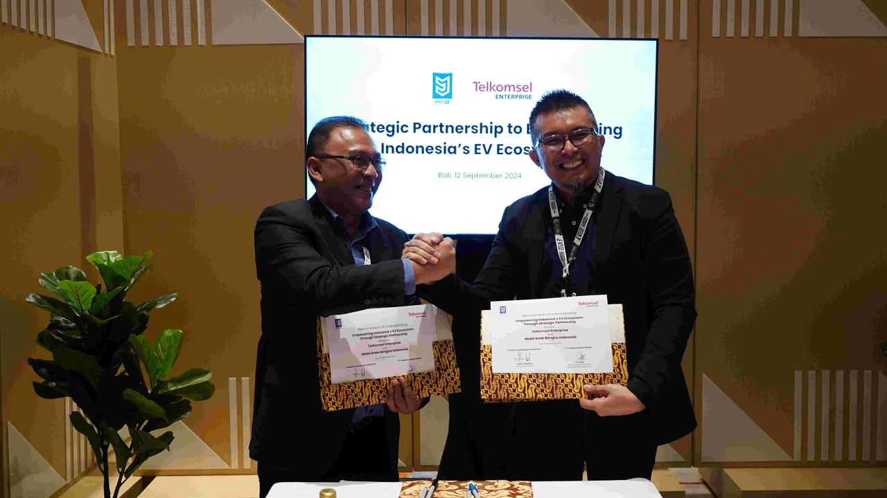 Telkomsel dan MAB berkolaborasi untuk mengembangkan ekosistem kendaraan listrik di Indonesia.