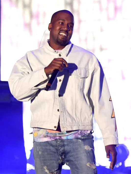 Perampok tersebut berhasil membobol studio milik Kanye, alhasil alat-alat elektronik seperti Laptop dan Komputer pun hilang. (AFP/Bintang.com)