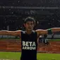 Pemain Mitra Kukar Rizky Pellu menilai rekan setimnya, Yanto Basna, pantas menjadi Pemain Terbaik Piala Jenderal Sudirman. (Liputan6.com/Helmi Fithriansyah)