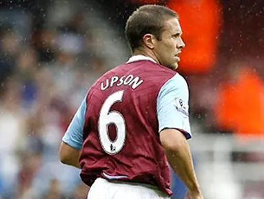 Matthew Upson of West Ham is pictured during the The Bobby Moore Cup between West Ham and Villarreal at Upton Park in London, on August 9 , 2008. AFP PHOTO/IAN KINGTON