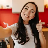 5 Cara Foto Selfie yang Bisa Bikin Kamu Makin Pede / copyright shutterstock