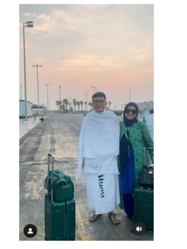 8 Momen Tya Ariestya dan Suami Jalani Umrah, Penuh Haru Bahagia