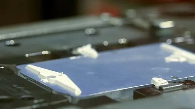 Proses produksi iPhone di Foxconn
