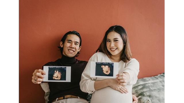 Tengah Nantikan Kelahiran, Ini 7 Potret Maternity Shoot Istri Ryuji Utomo