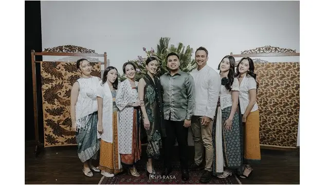 7 Potret Pertunangan Nabila Anak Tora Sudiro, Lengkap Dihadiri Ibu Kandung