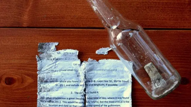 Hobi Berburu Surat dalam Botol