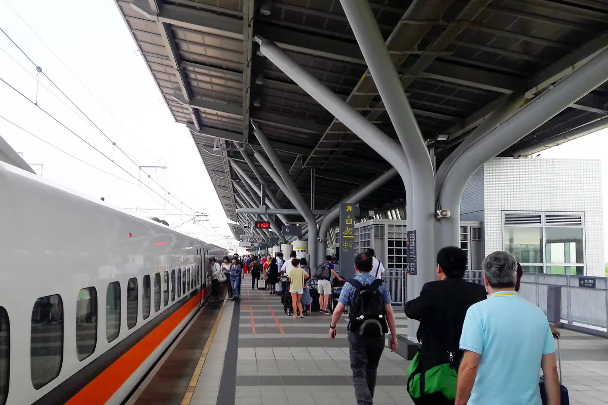 Kereta cepat Taiwan atau Taiwan High Speed Rail (THSR). (Bawono/Liputan6.com)