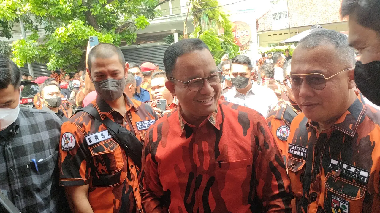 Gubernur DKI Jakarta Anies Baswedan menghadiri acara peresmian kantor sekretariat MPN Pemuda Pancasila di Jalan Teuku Cik Ditiro Nomor 56 A Menteng, Jakarta Pusat, Sabtu (1/10/2022).