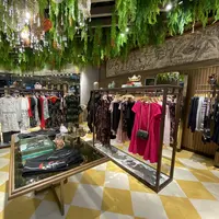 Toko terbaru Ted Baker di Grand Indonesia