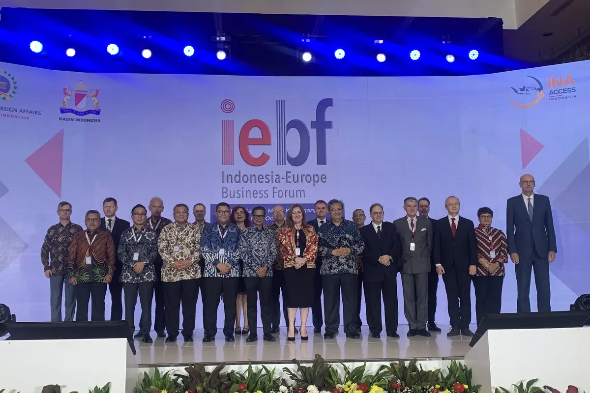 Kementerian Luar Negeri (Kemenlu) RI resmi membuka kegiatan Indonesia-Europe Business Forum (IEBF) 2023 pada Selasa, 17 Oktober 2023.