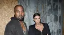 Kim Kardashian dan Kanye West kini tak tinggal lagi dikediaman Kris Jenner. (AFP/Bintang.com)