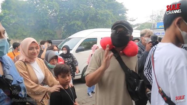 7 Momen Bulan Madu Sule dan Nathalie Holscher di Bali, Ditemani Anak-anak