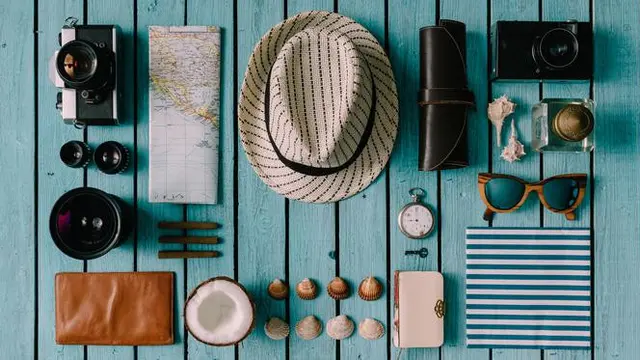 ilustrasi traveling