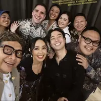 Dewi Gita saat hadir Nino RAN dan Dhabitannisa Auni. [@rezachandika]