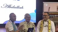 Peneliti Lembaga Ilmu Pengetahuan Indonesia (LIPI) Taufik Abdullah mendapatkan Himpenindo Lifetime Achievement Award. (Liputan6.com/Ratu A Suryasumirat)