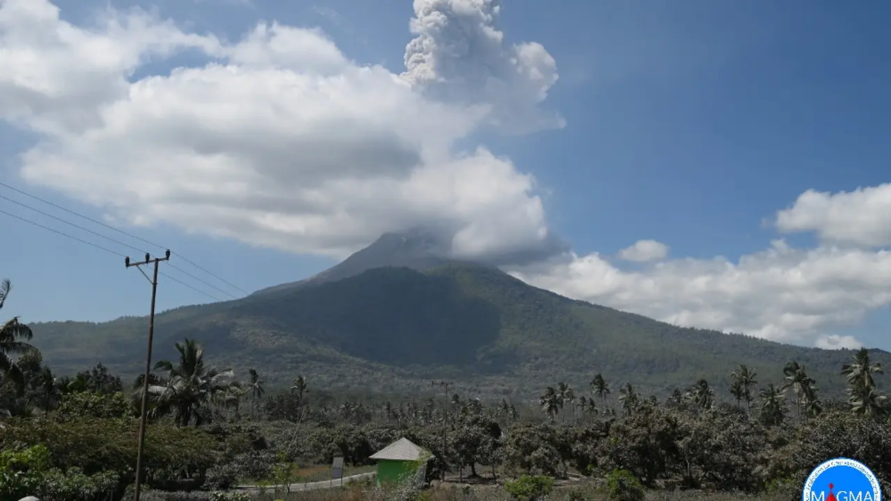 Gunung Lewotobi Laki-laki