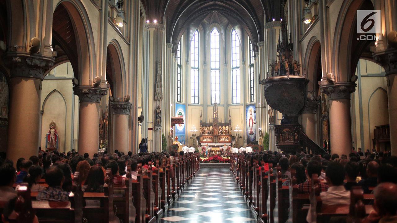 Misa Natal di Gereja Katedral