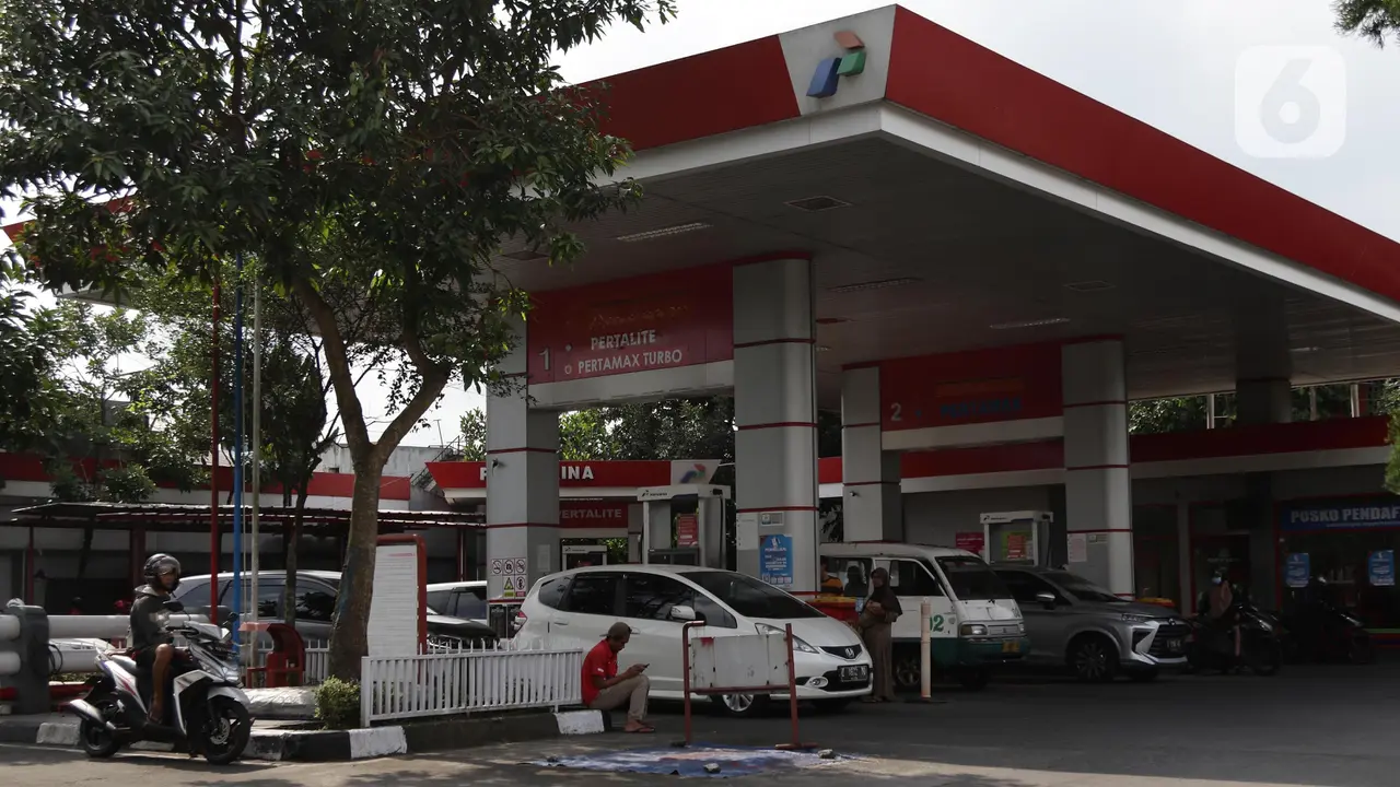 Detik-Detik Kenaikan Harga BBM Bersubsidi di SPBU