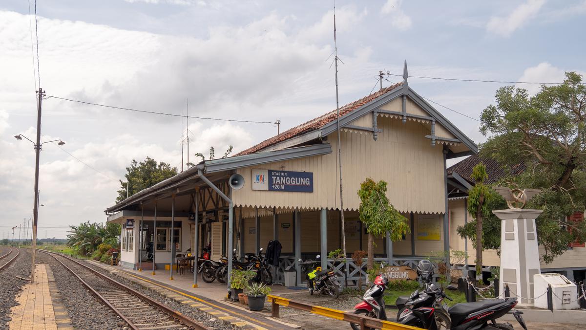 10 Stasiun Tertua di Indonesia, Saksi Bisu Sejarah Perkeretaapian Sejak 1867