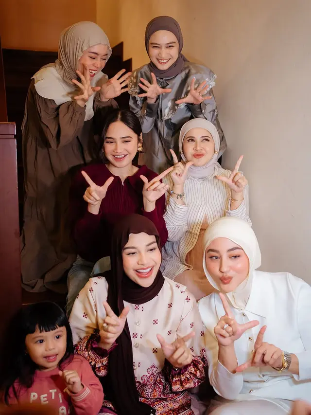 Gaya Kasual Geng Mamayu: Syifa Hadju, Aurel Hermansyah, hingga Kesha Ratuliu Saat Bukber