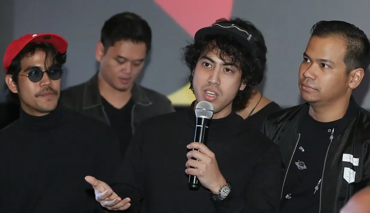 Selain itu, NEV pun siap memeriahkan Love And Fabolous  Festifal (LAFF) pada 10 Februar 2018 di Jakarta Convention Center (JCC), dan akan mengajak penyanyi wanita untuk berkolaborasi. (Bambang E.Ros/Bintang.com)