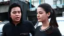 "Gua kalo udah punya kapal pesiar, pesawat, duit banyak baru siap nikah muda. Sekarang mah entar dulu deh," ujar pemain FTV Kutendang Bola Kutangkap Cinta (SCTV) itu. (Deki Prayoga/Bintang.com)