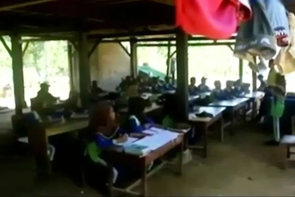 Sekolah-Kolong-Rumah