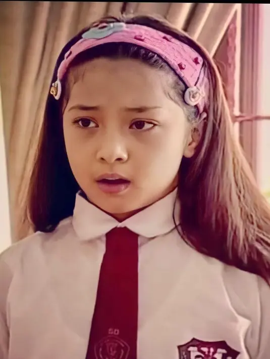 Nikita Willy memulai kariernya di dunia hiburan saat umurnya masih 6 tahun. Ia sempat jadi cameo di sinetron Jin dan Jun. (Foto: instagram.com/yorafebrin)