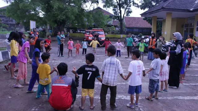 Rumah Zakat Bantu Aksi Siaga Bencana Banjir di Bandung dan Cimahi