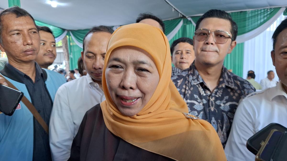 KH Anwar Zahid Doakan Khofifah Menang di Pilkada Jatim, Semoga Dua Periode Berita Viral Hari Ini Kamis 19 September 2024