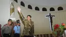 Wakil Gubernur DKI Jakarta Djarot Syaiful Hidayat saat mengunjungi Gereja Theresia, Rabu (24/12/2014). (Liputan6.com/Herman Zakharia)