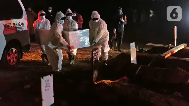 FOTO: Angka Kasus Baru COVID-19 Masih Tinggi