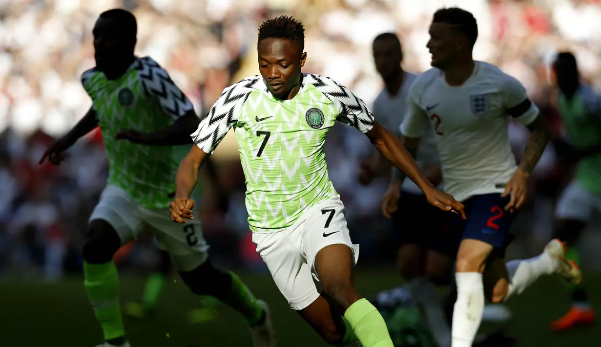 Jersey Nigeria untuk Piala Dunia 2018 terpilih sebagai yang terbaik dari 32 tim. Dalam jajak pendapat yang dilakukan Sky Sports, kaos Super Eagles meraih lebih dari 40.000 suara. (AFP/Ian Kington)