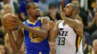 Aksi Kevin Durant saat Warriors menghadapi Jazz di gim ketiga (AFP)